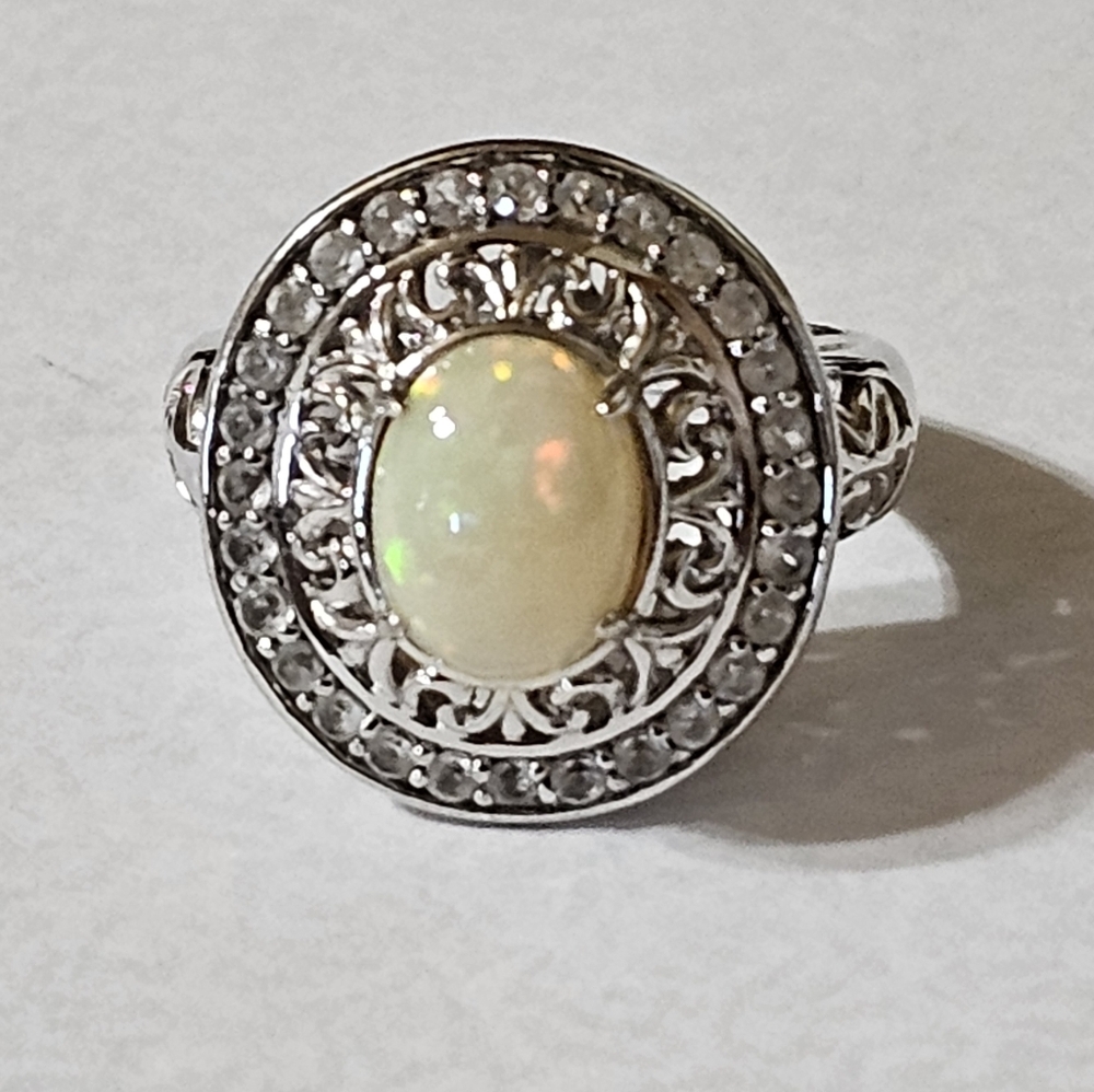 Genuine Victoria Wieck Welo Opal & White Topaz Ring Size 9! - Picture 9 of 14